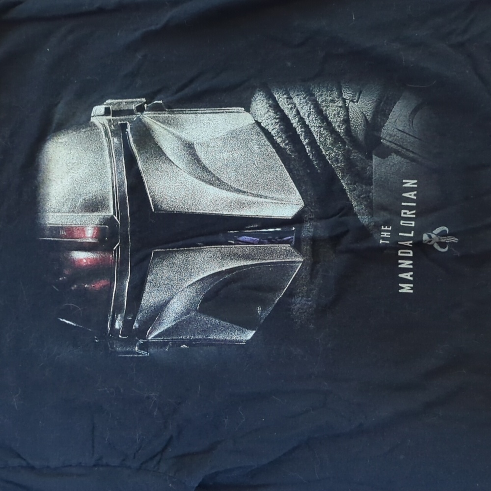Star Wars The Mandolorian Profile Close-up T-Shirt